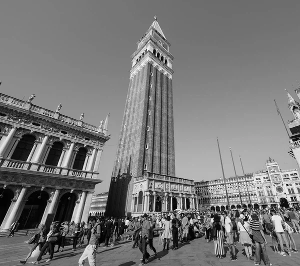 Place Saint-Marc à Venise en noir et blanc — Photo