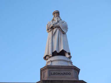 Leonardo da vinci Milan Anıtı