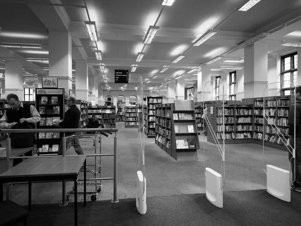Biblioteca Central em Bristol em preto e branco — Fotografia de Stock