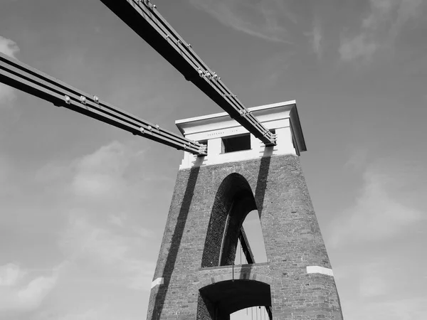 Puente colgante Clifton en Bristol en blanco y negro — Foto de Stock