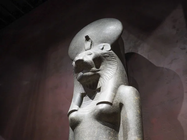 Музей Эгицио (Египетский музей) в Турине — стоковое фото