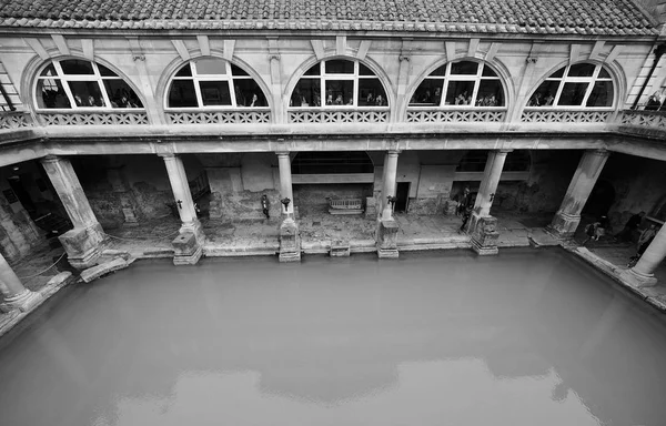 Bains Romains en Bain noir et blanc — Photo