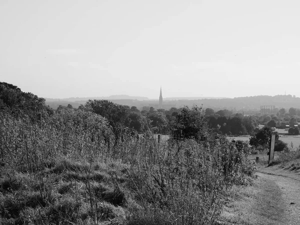 Veduta della città di Salisbury in bianco e nero — Foto Stock