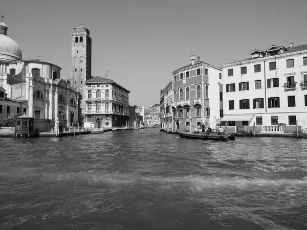 Canal Grande à Venise en noir et blanc — Photo