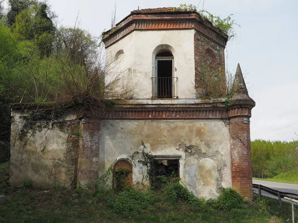 Ruiner af gotisk kapel i Chivasso, Italien - Stock-foto