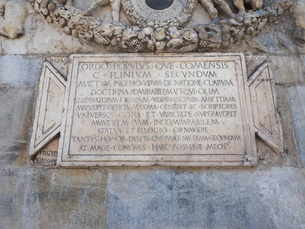 Plinio el Viejo placa en Como — Foto de Stock