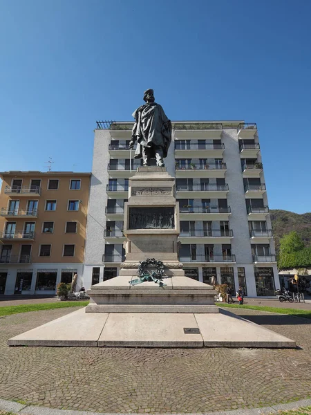 Garibaldi-denkmal in como — Stockfoto