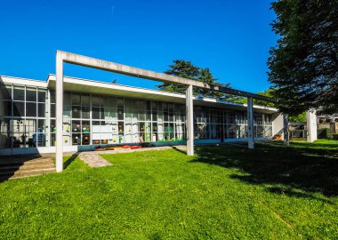 Como 'daki Asilo St Elia anaokulu (HDR)