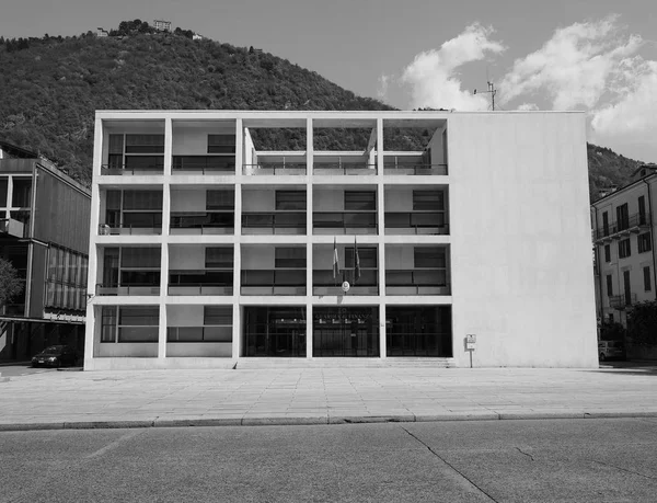 Casa del Fascio w czerni i bieli w Como — Zdjęcie stockowe