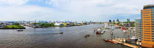 Haven van Hamburg in Hamburg — Stockfoto