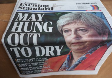 Theresa Mayıs gösterilen Gazeteler