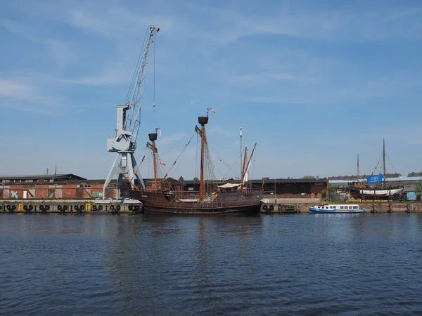 Hansahafen portu w Luebeck — Zdjęcie stockowe