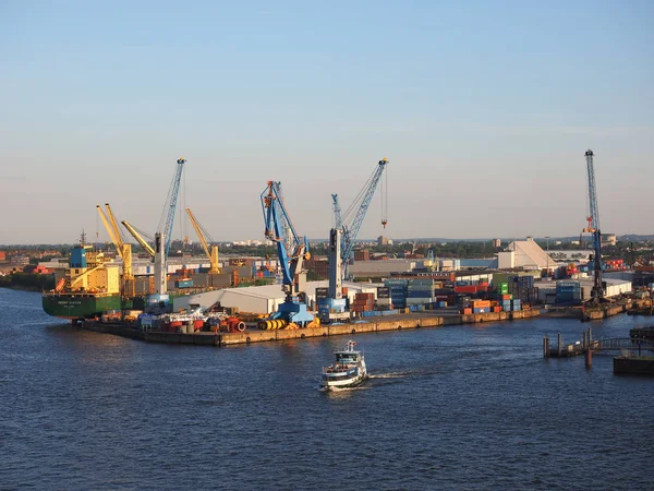 Puerto de Hamburgo en Hamburgo — Foto de Stock