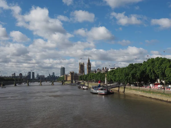 Parlamentsgebäude in London — Stockfoto