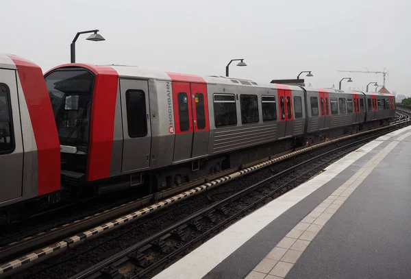 S-Bahn (S-trein) in Hamburg — Stockfoto