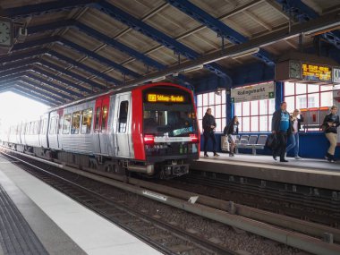 Hamburg'da S Bahn (S tren)