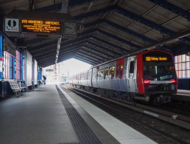 Hamburg'da S Bahn (S tren)
