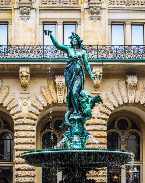 Hygienischer brunnen in hamburg hdr — Stockfoto