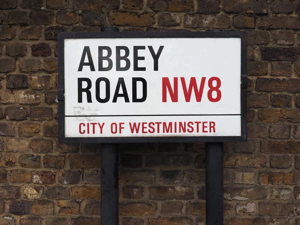 Abbey Road sign in London — Stock Photo, Image