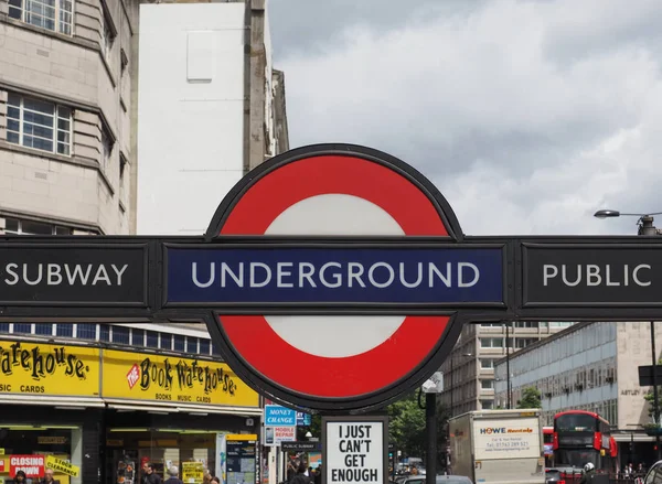 Notting Hill Gate tunnelbanestation i London — Stockfoto