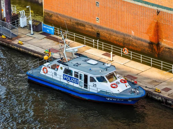 Polizei (rendőrség) hajó Hamburgban hdr — Stock Fotó