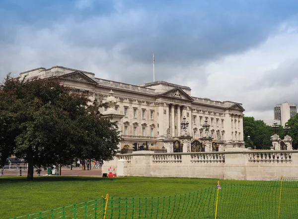 Londra 'daki Buckingham Sarayı