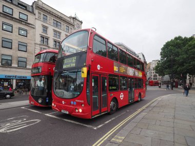 Londra'nın kırmızı otobüs