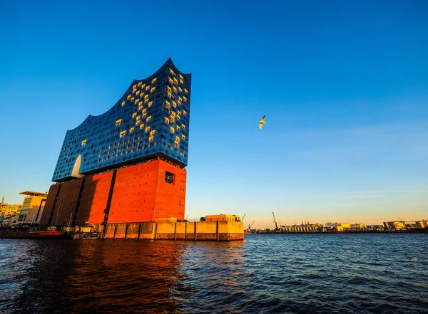 Elbphilharmonie concert hall in Hamburg hdr — Stockfoto