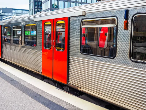 S-Bahn (S-trein) in Hamburg hdr — Stockfoto
