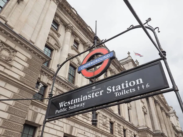 Westminster tube station in London — Stock Photo, Image