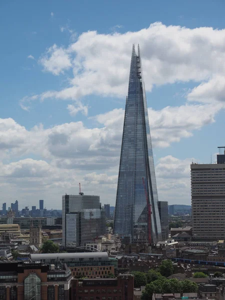 Scherf wolkenkrabber in Londen — Stockfoto