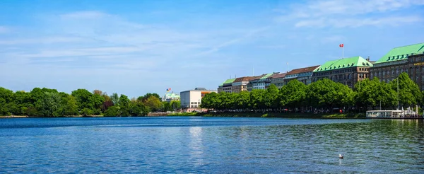 Binnenalster (lago Inner Alster) ad Amburgo hdr — Foto Stock