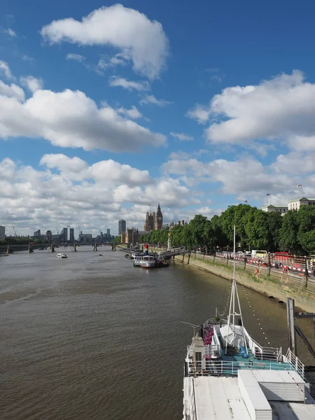 Houses of Parliament in London — Stock Photo, Image