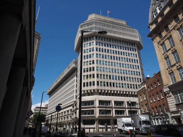 Queen Anne Gate in London — Stock Photo, Image