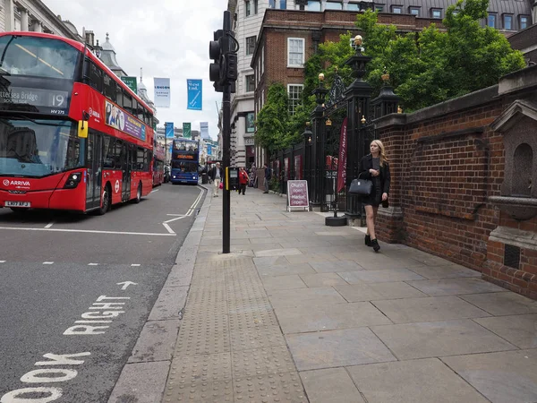 Rode bus in Londen — Stockfoto