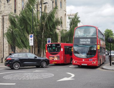 Londra'nın kırmızı otobüs