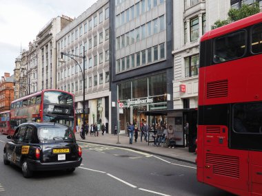Londra Oxford Street insanlar
