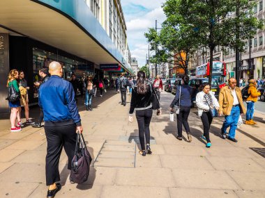 Oxford Street Londra (hdr insanlarda)