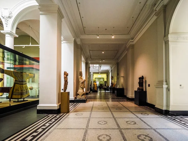 Victoria och Albert Museum i London (hdr) — Stockfoto