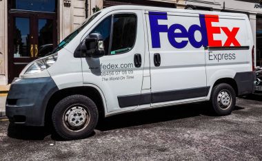 FedEx express kurye van Londra (hdr)