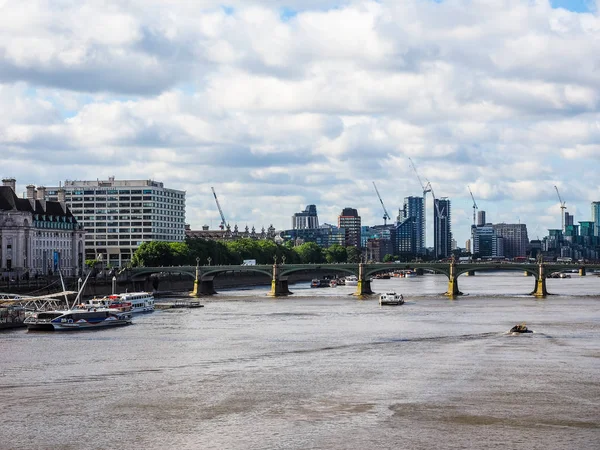 Floden Themsen i London (Hdr) — Stockfoto