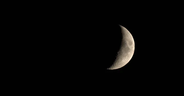 Luna crescente cerata vista con telescopio — Foto Stock