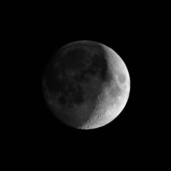 Luna crescente cerata vista con telescopio — Foto Stock