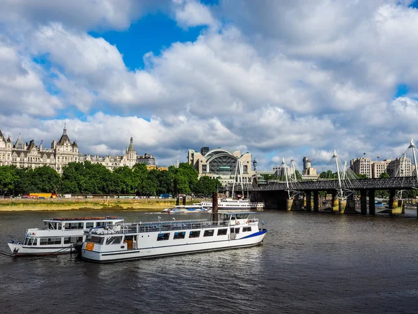 Чаринг-Кросс в Лондоне (HDR) ) — стоковое фото