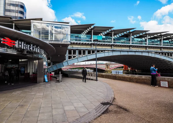 Estación de tren Blackfriars en Londres (hdr ) — Foto de Stock