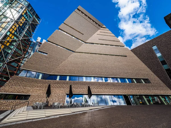 Tate Modern Tavatnik Building in London (hdr) — Stock Photo, Image