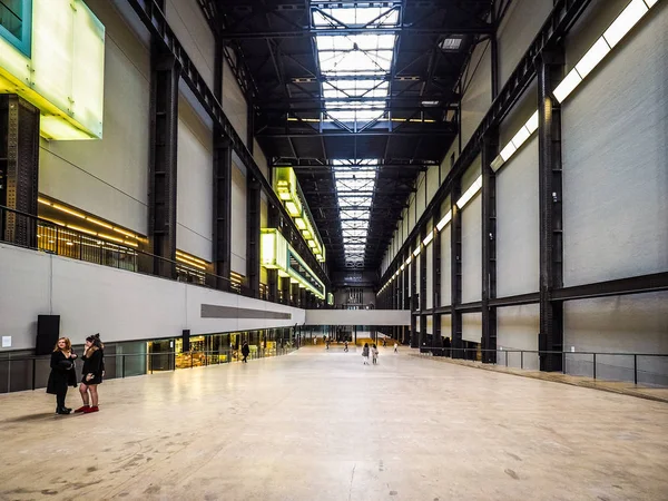 Tate Modern Turbine Hall in London (hdr) — Stock Photo, Image