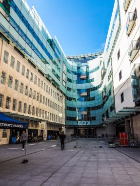 (Hdr Londra'da BBC yayın evleri)