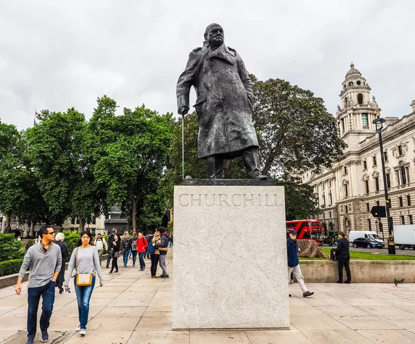 Churchill statue in london (hdr)) — Stockfoto