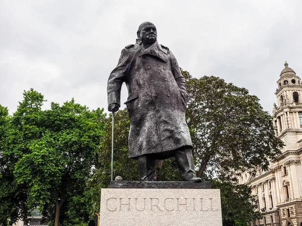 Churchill statue in london (hdr)) — Stockfoto
